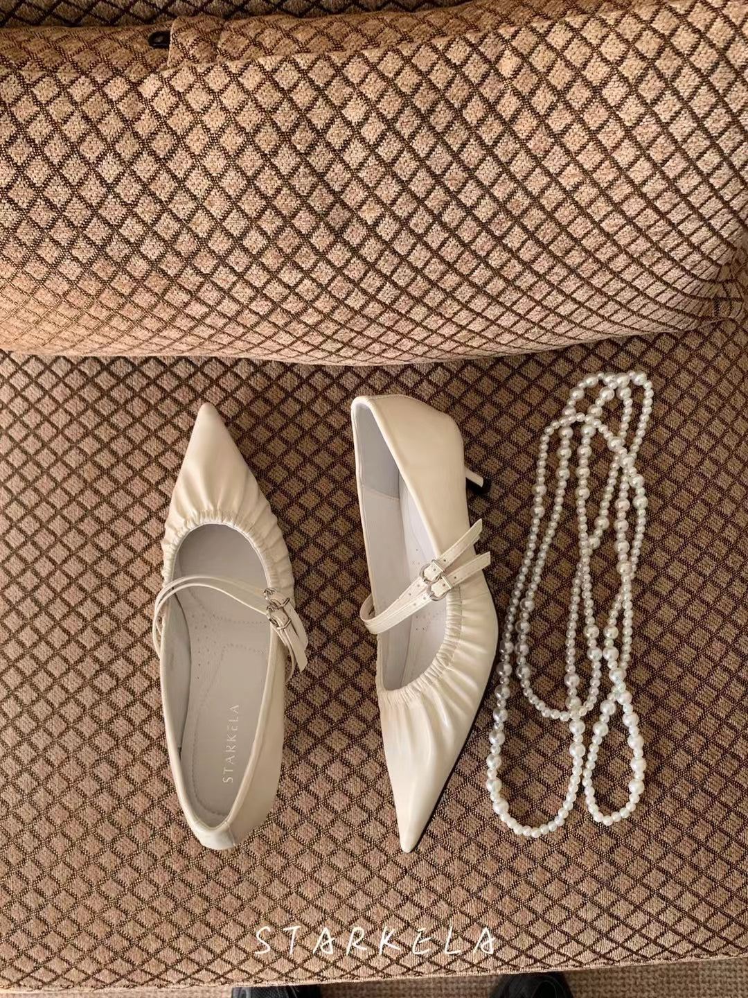 Blooming Pleated Pumps SF666-1