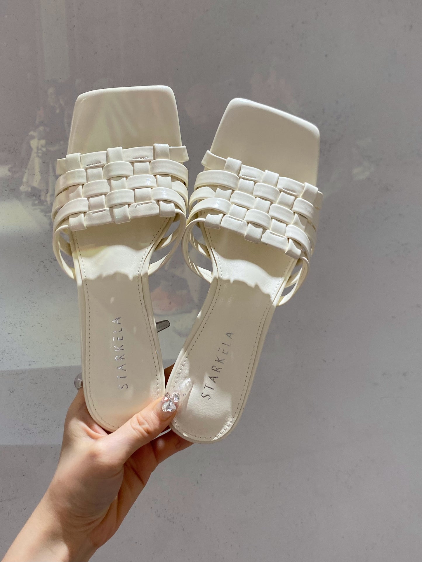 Starkela Woven Curve Sandals Heels