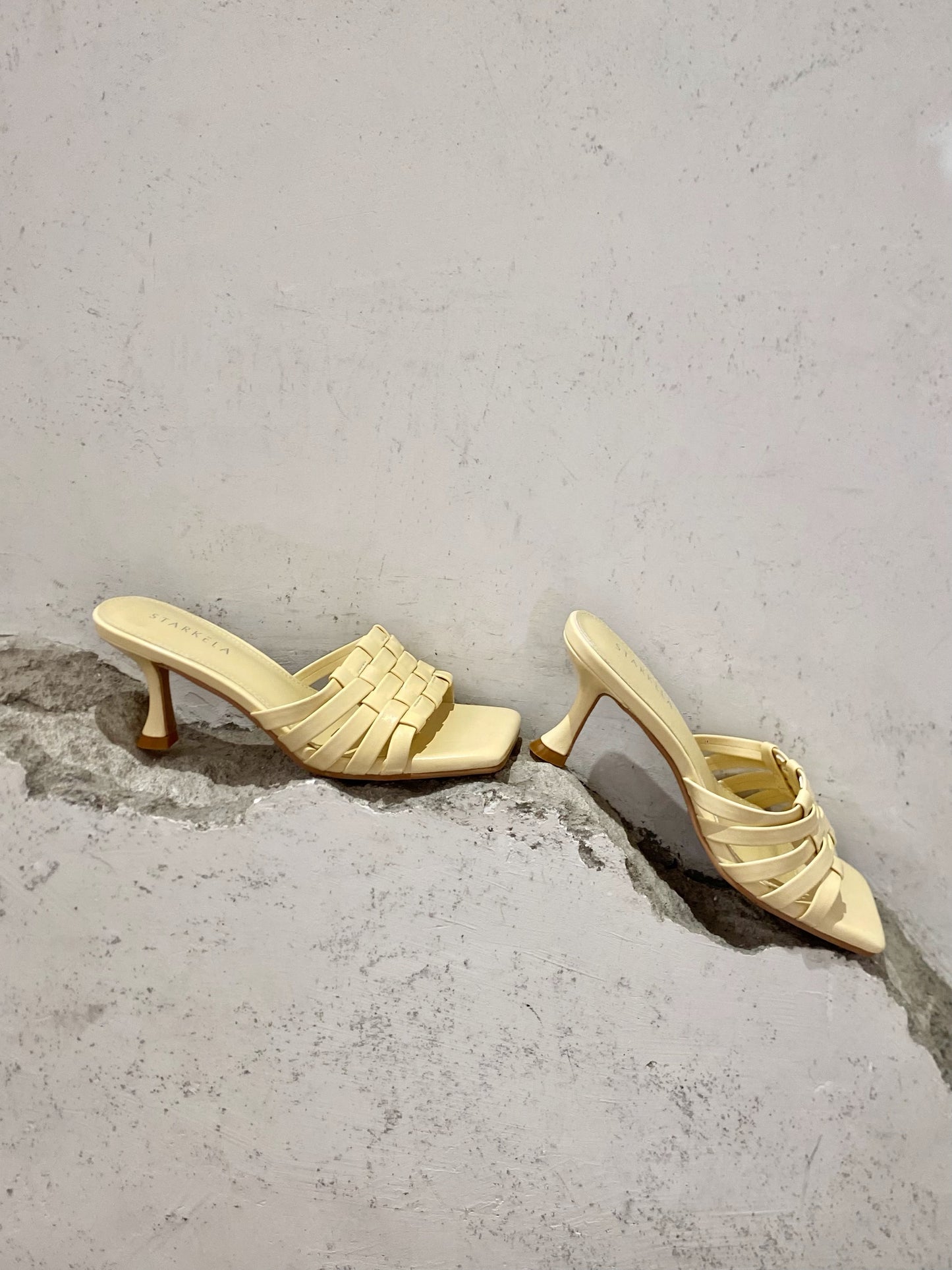 Starkela Woven Curve Sandals Heels