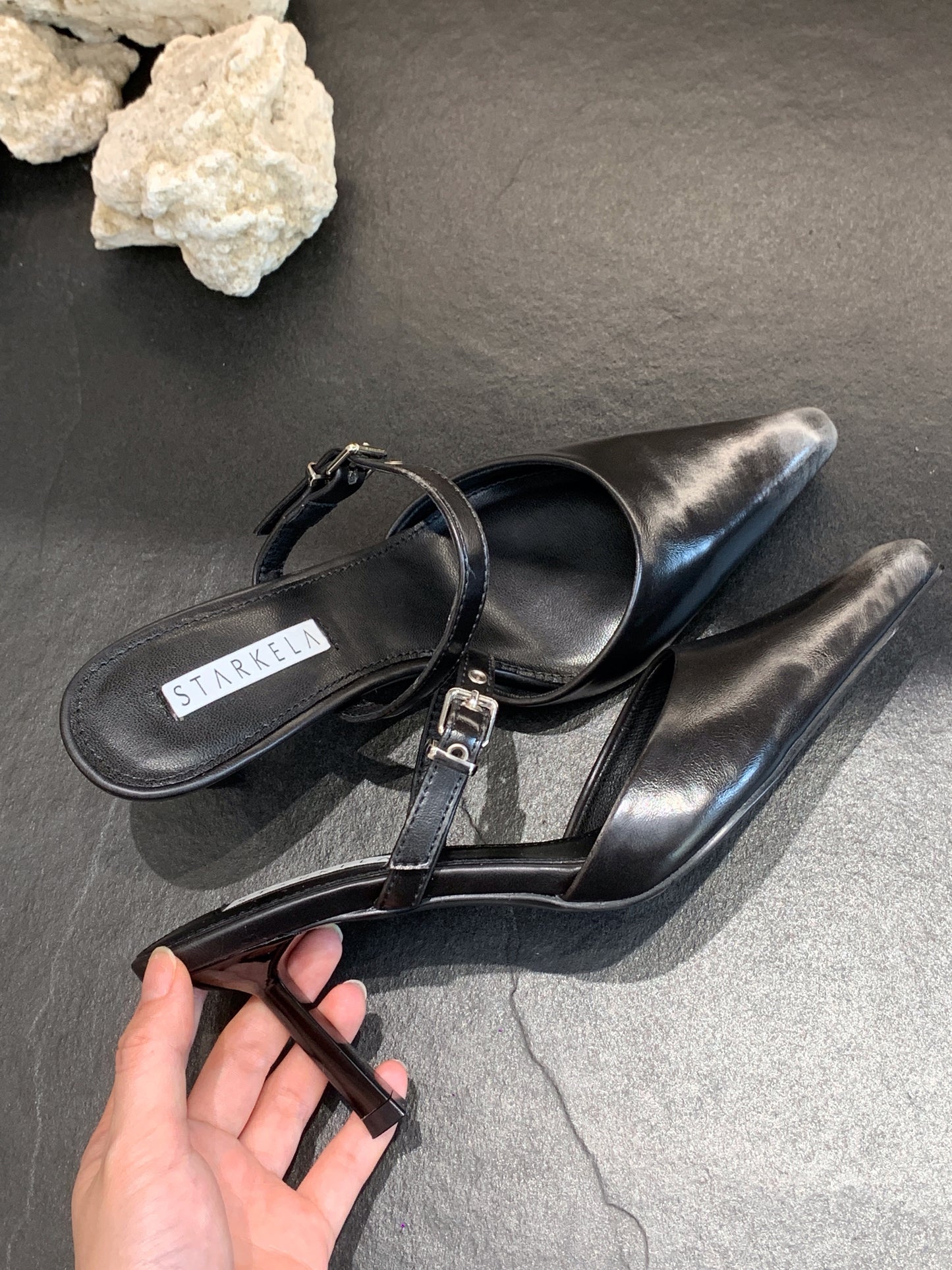 Starkela Contour Pointed Heels