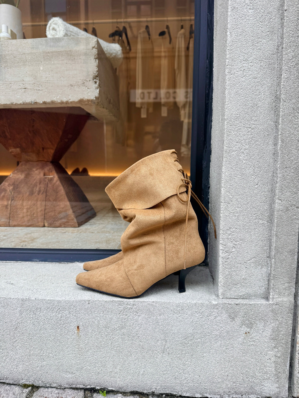 Suede Back-Lace Slouch Rider Boots SF6606