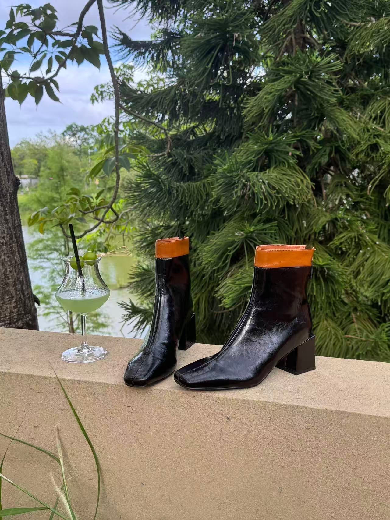 Noir Cocoa Contrast Boots ST979