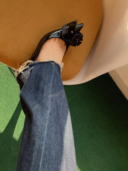 SKL Fold Flower Leather Pumps