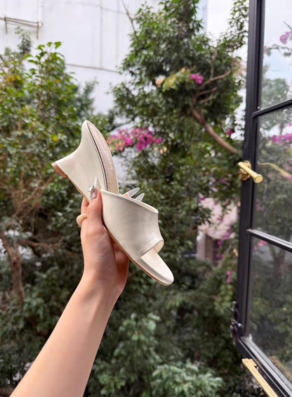 Rounded Toe Sculpted Wedge Heels ST833