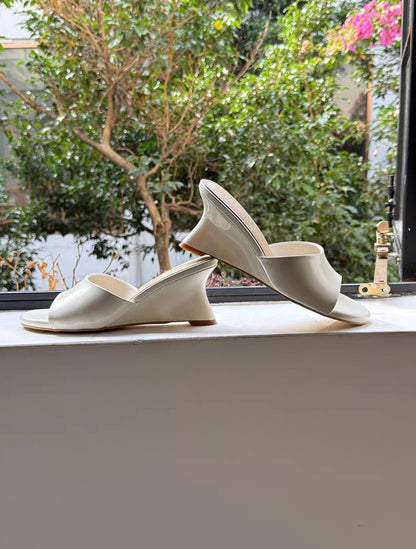 Rounded Toe Sculpted Wedge Heels ST833