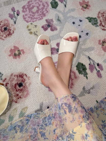 Patent Leather Curve Heels Sandals ST902