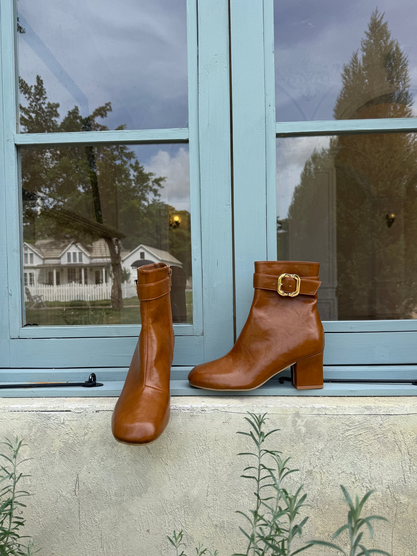 Classic Buckle Strap Ankle Boots ST939