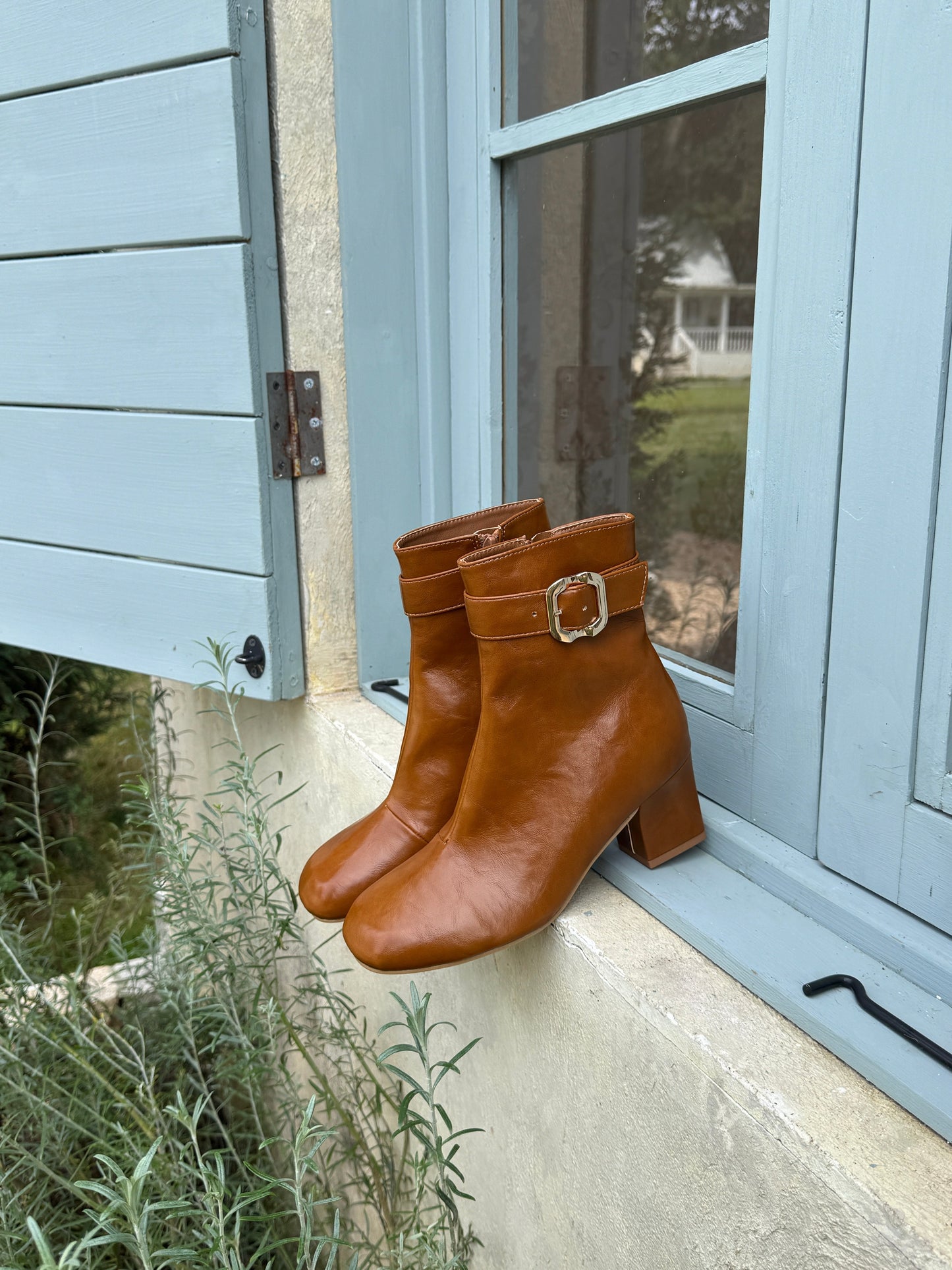 Classic Buckle Strap Ankle Boots ST939